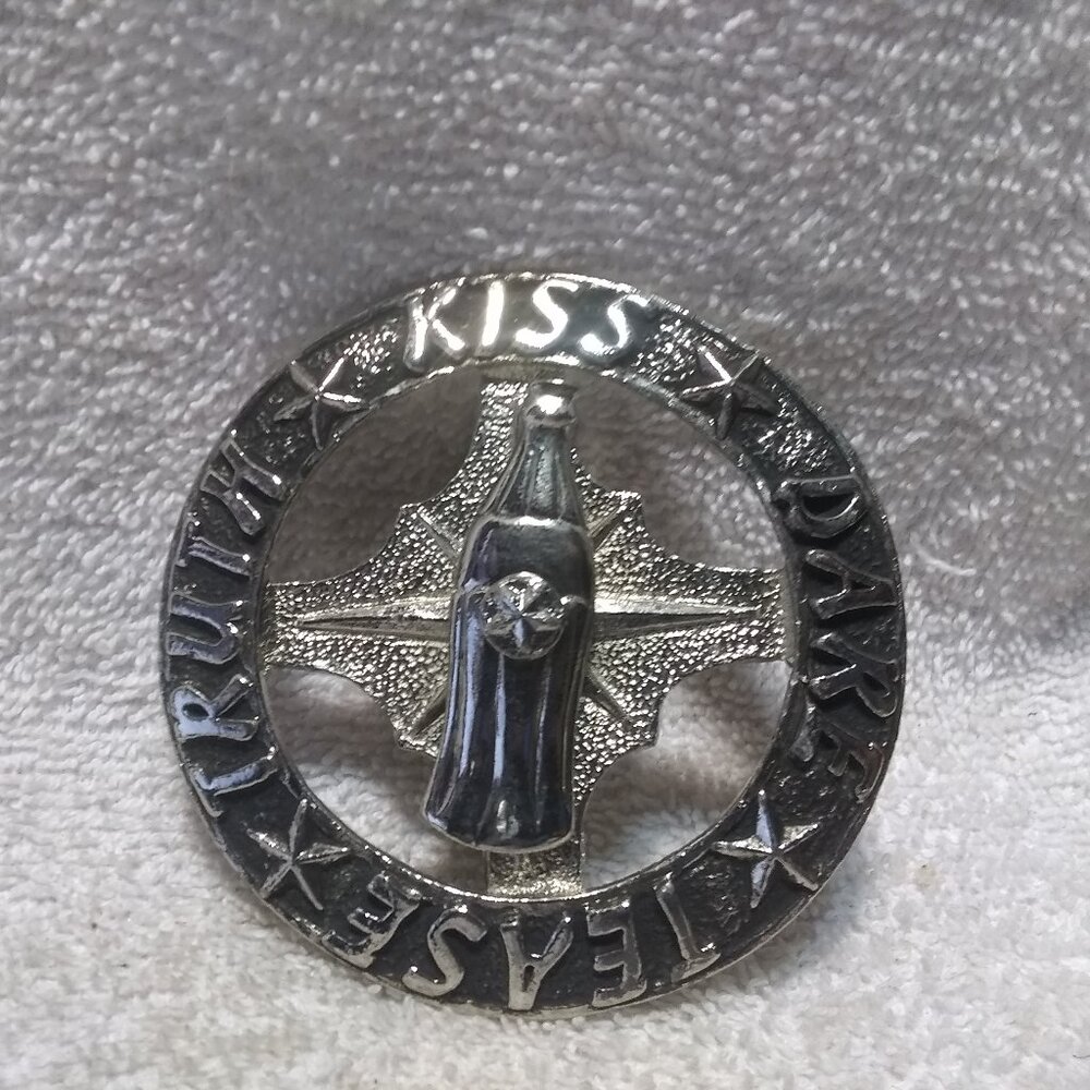 Kiss Truth Dare Tease Spin The Bottle Silver Star Buckle Great Vintage Condition